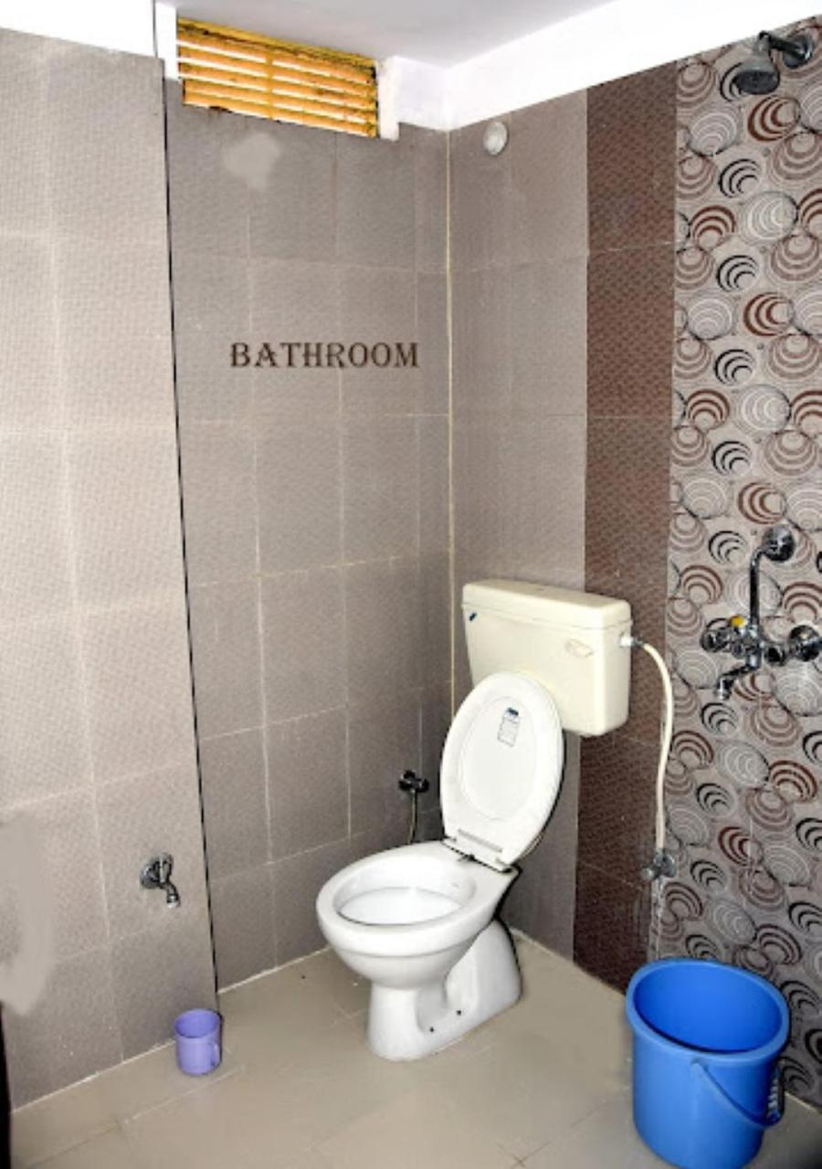 Hotel Roshan Varanasi Bagian luar foto