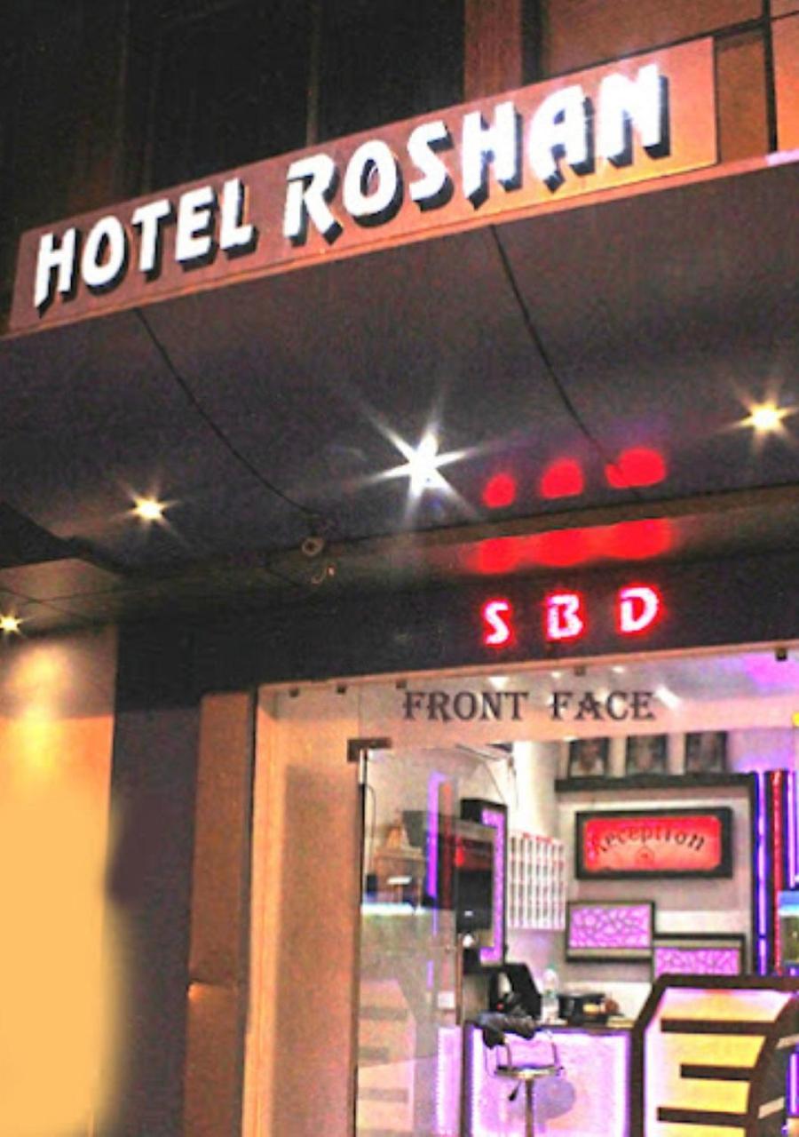Hotel Roshan Varanasi Bagian luar foto